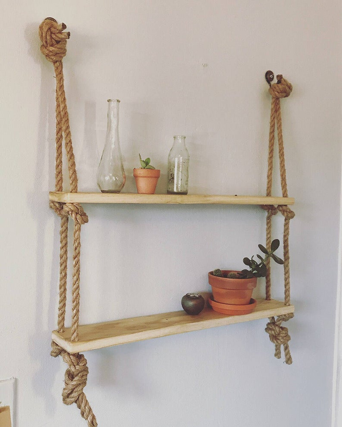 Kệ 2 Tầng Treo Tường Bằng Dây Trang Trí Gỗ Thông Tự Nhiên - Kích Thước DxR: 60x10cm