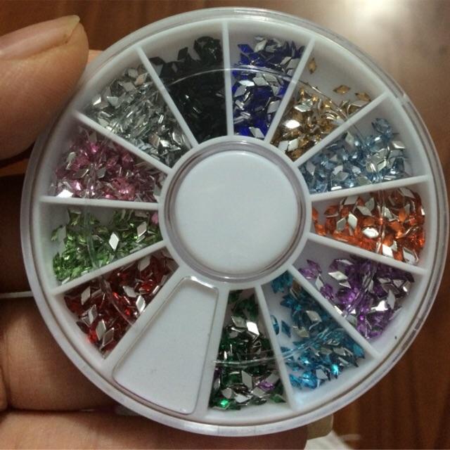 Hộp đá hình tứ giác