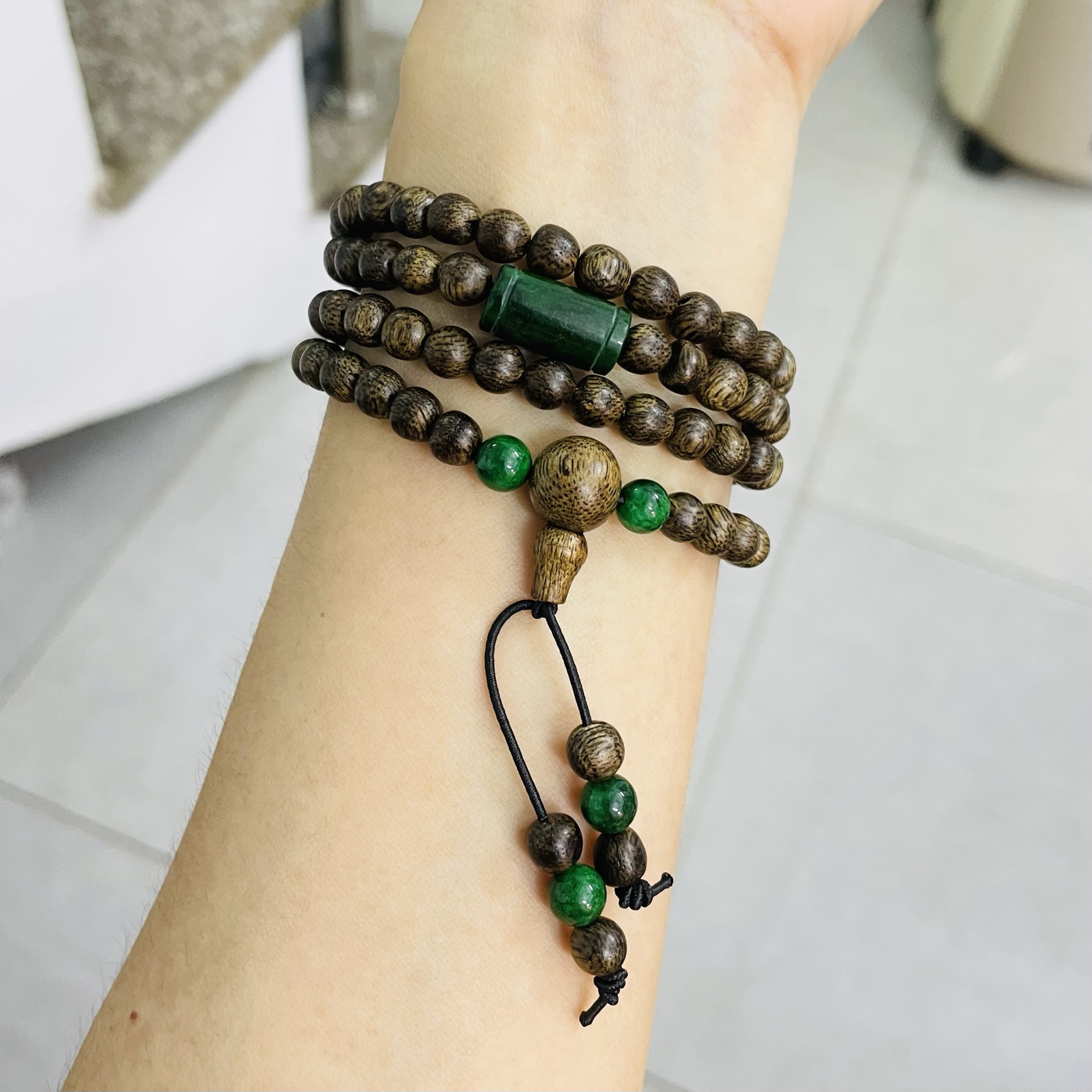 Vòng Tay Trầm Hương Chuỗi 108 Hạt 6li 100% Trầm Tốc Mix charm đá theo mệnh
