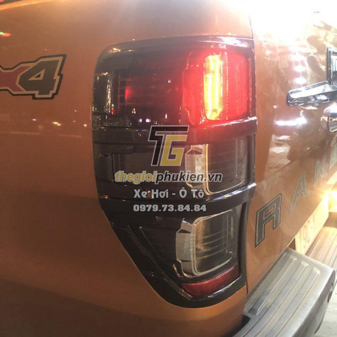 Bộ Ốp đèn Ford Ranger vân Carbon