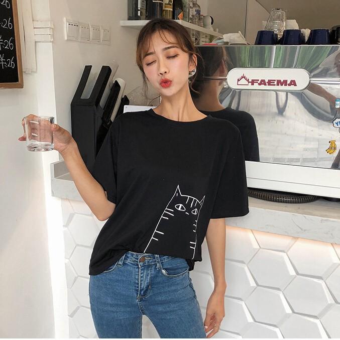 Áo thun nữ tay ngắn in hình mèo