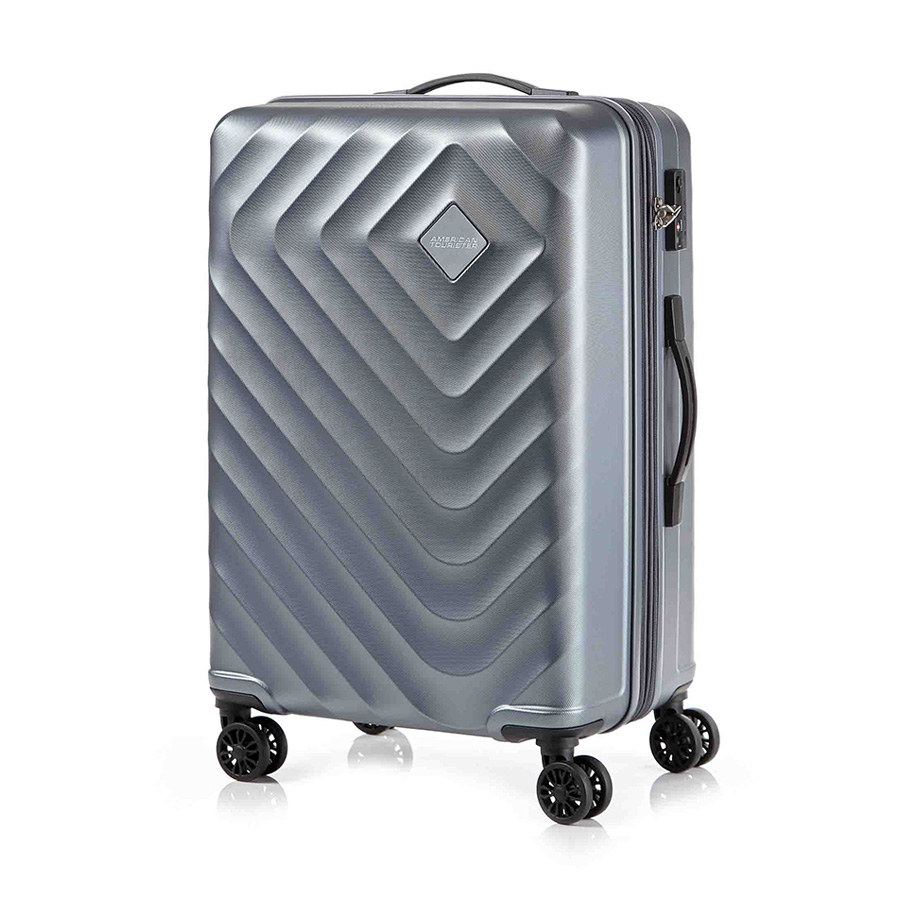 Vali kéo Senna AMERICAN TOURISTER - MỸ: Cần đẩy ống đôi chắc chắn và hệ thống bánh xe đôi xoay 360° vận hành êm ái, ổn định. Lớp lót nội thất được làm từ chất liệu tái chế rPET và được xử lý kháng khuẩn bởi công nghệ từ Microban