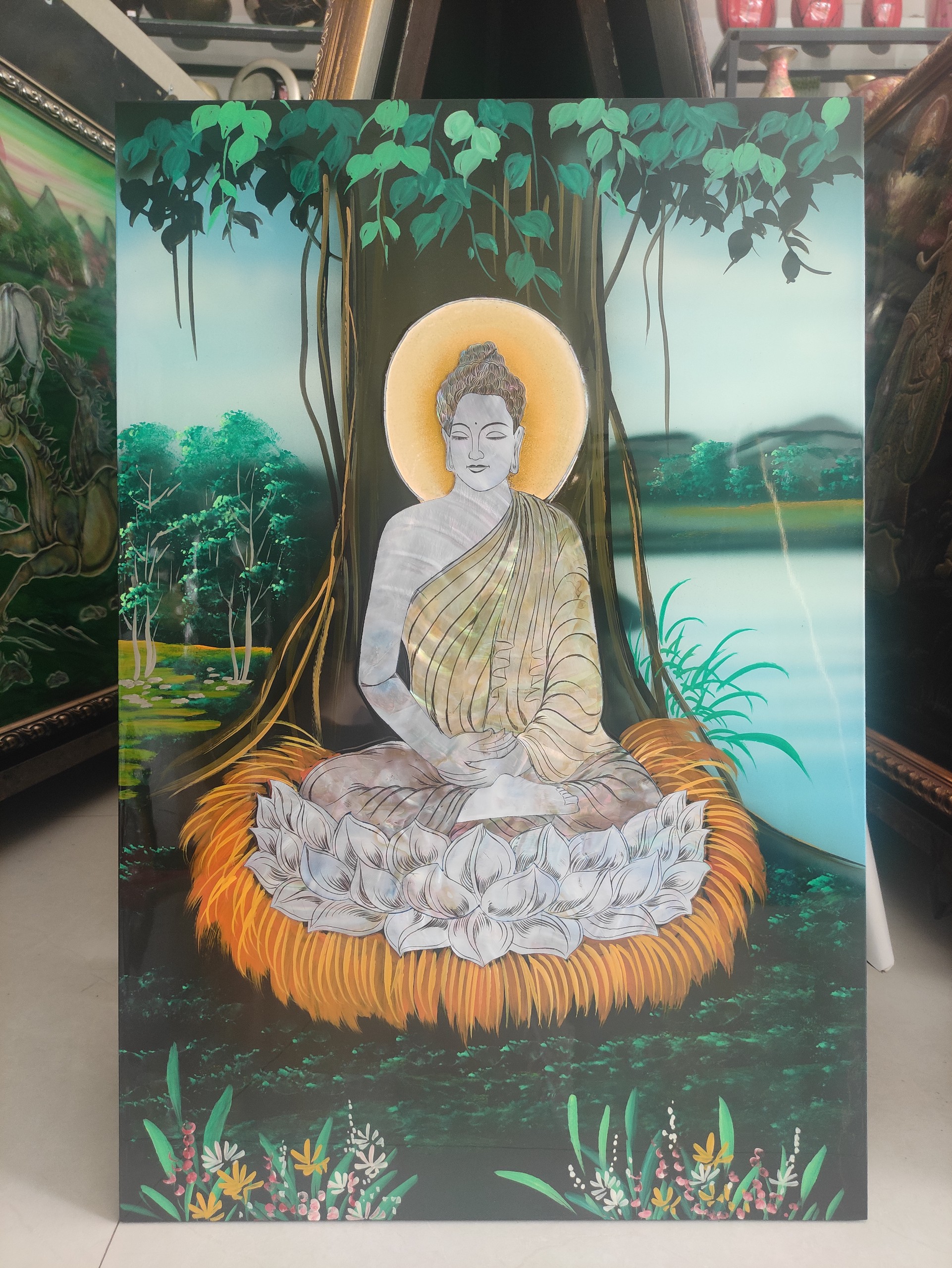 Tranh sơn mài Phật Thích Ca cẩn ốc 40x60 cm