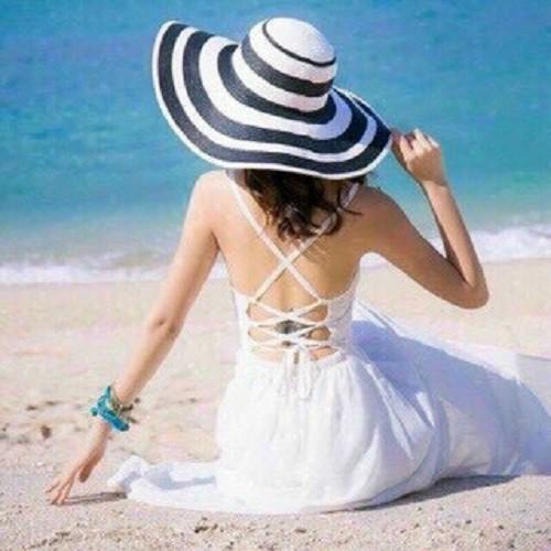 Đầm maxi hai dây đan dây lưng ba màu màu trắng màu đen và màu đỏ