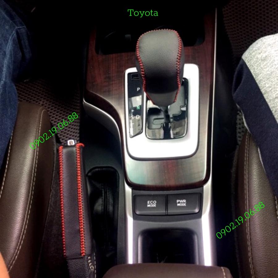 Bọc cần số da bò nhập khẩu xe Toyota Fortune 2017-2022 Số tự động