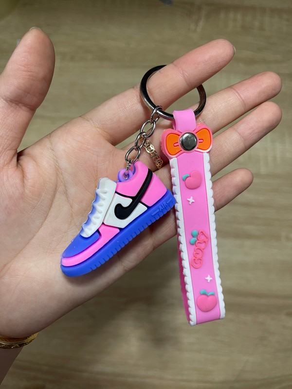 Móc Khoá Hình Chiếc Giày Dễ Thương Thời Trang Độc Lạ