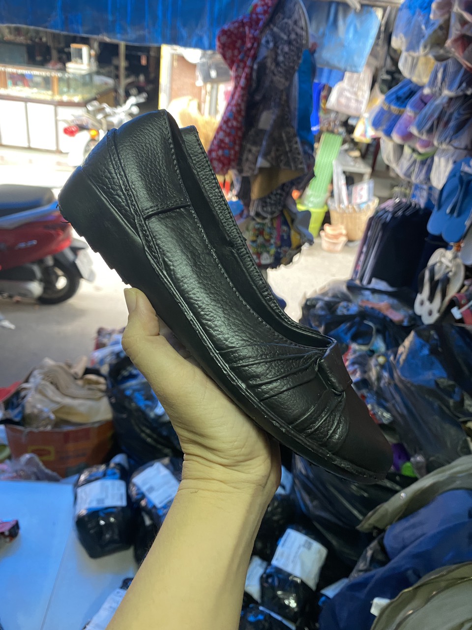 Giày nhựa dẻo mềm đen nữ 1699(size 36-40)