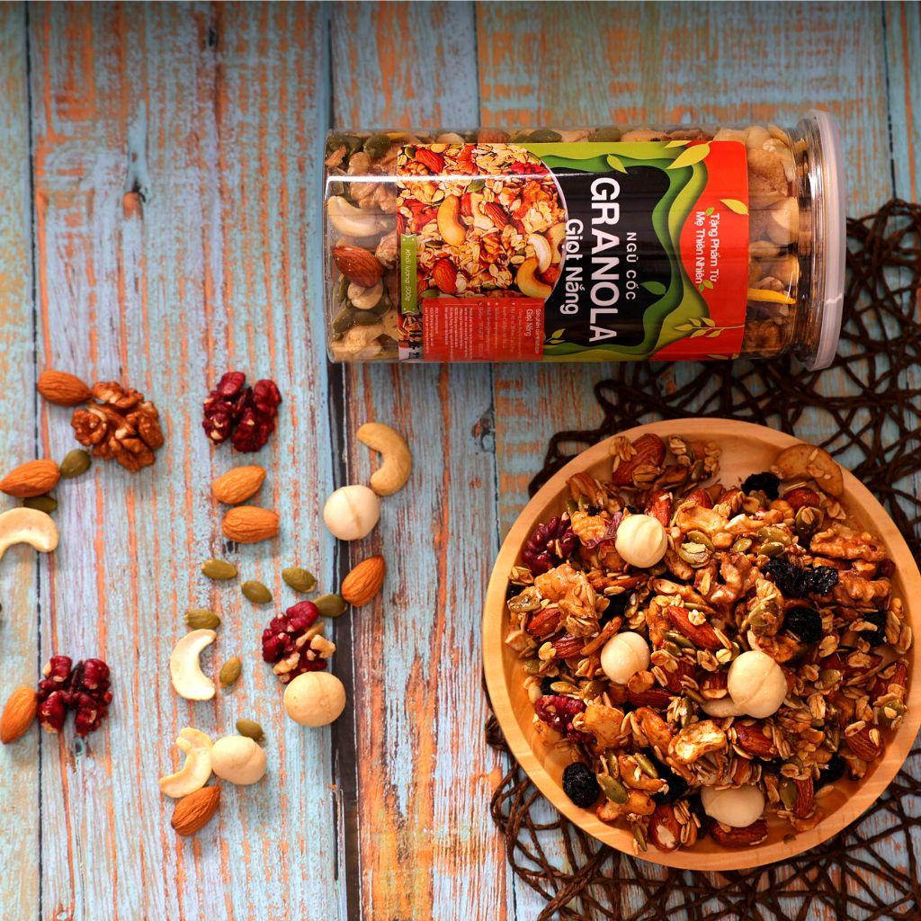 Hạt ăn kiêng granola ngũ cốc ăn kiêng giảm cân không đường nhiều yến mạch premium hộp 500g từ Nông Sản Giọt Nắng