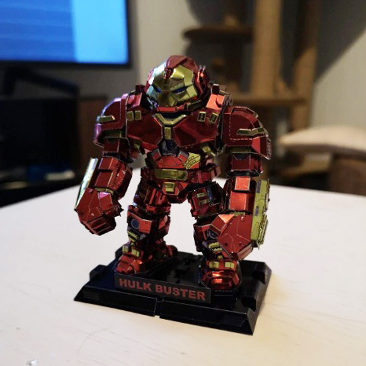 Mô hình thép 3D tự ráp Hulk Buster bản màu