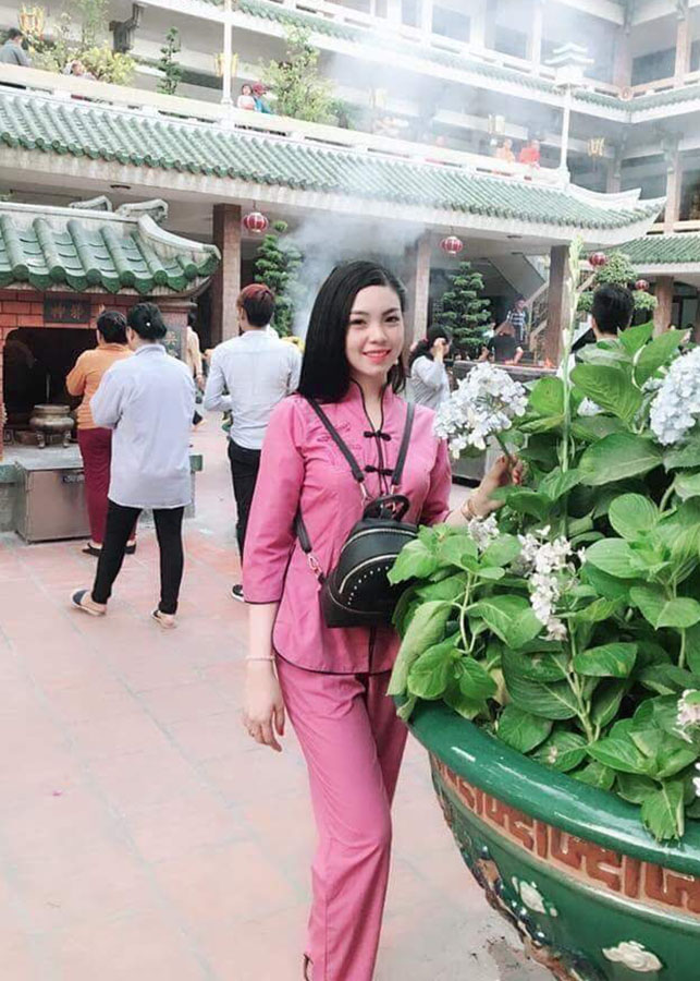 Áo Lam Đi Chùa - Bộ Cổ Tàu Thêu Sen Màu Hồng Đậm Viền Đen