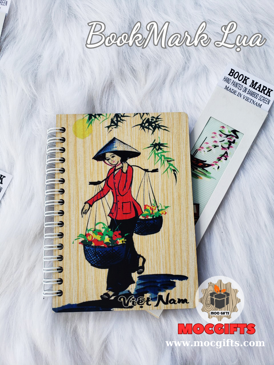 10 Đánh dấu sách vải lụa hình ảnh cô gái và làng quê Việt Nam - Quà tặng du lịch độc đáo hàng Việt Nam xuất khẩu