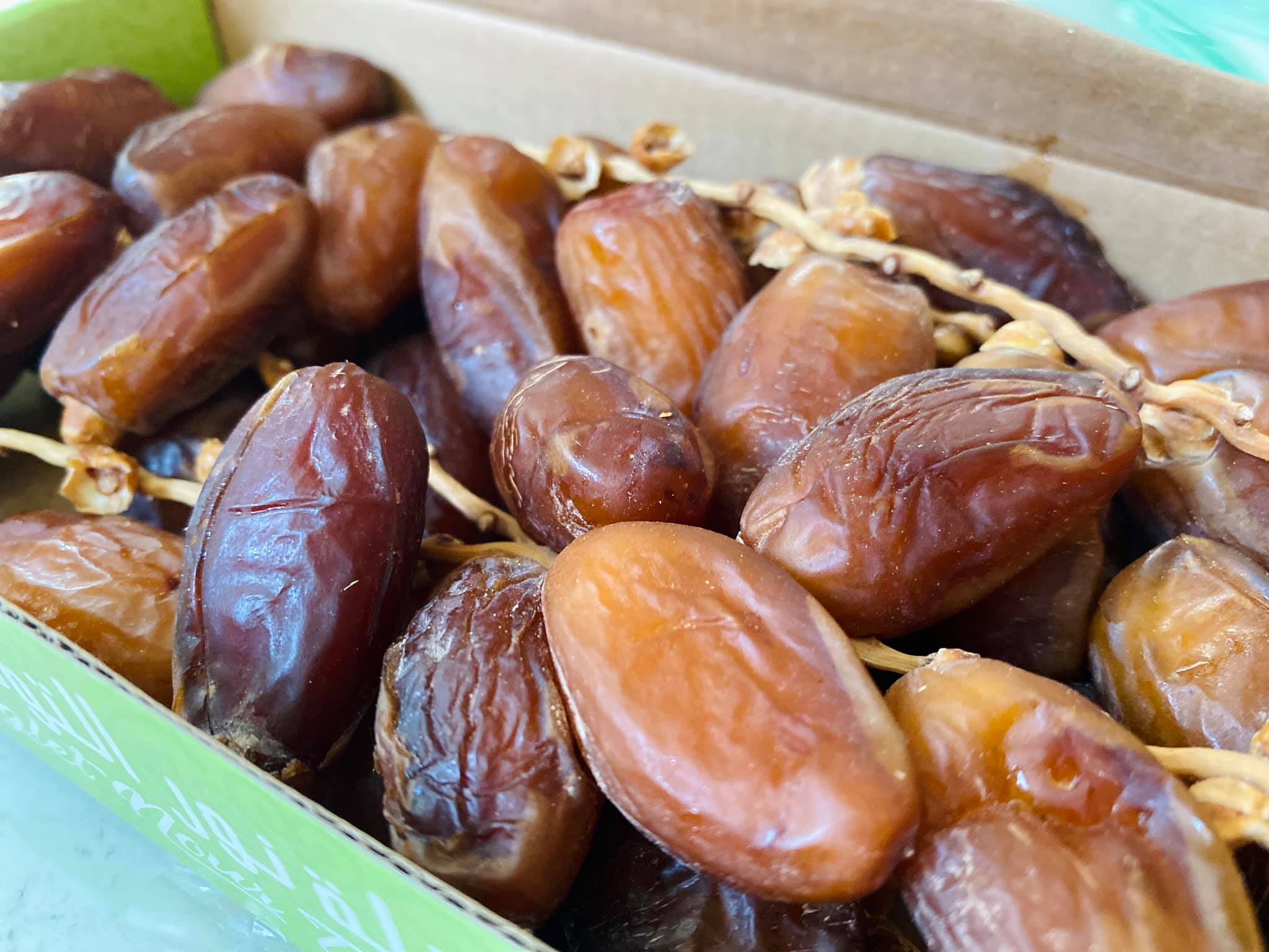 Chà Là nguyên cành SANWAN Tunisia chính ngạch - Hộp 500gr