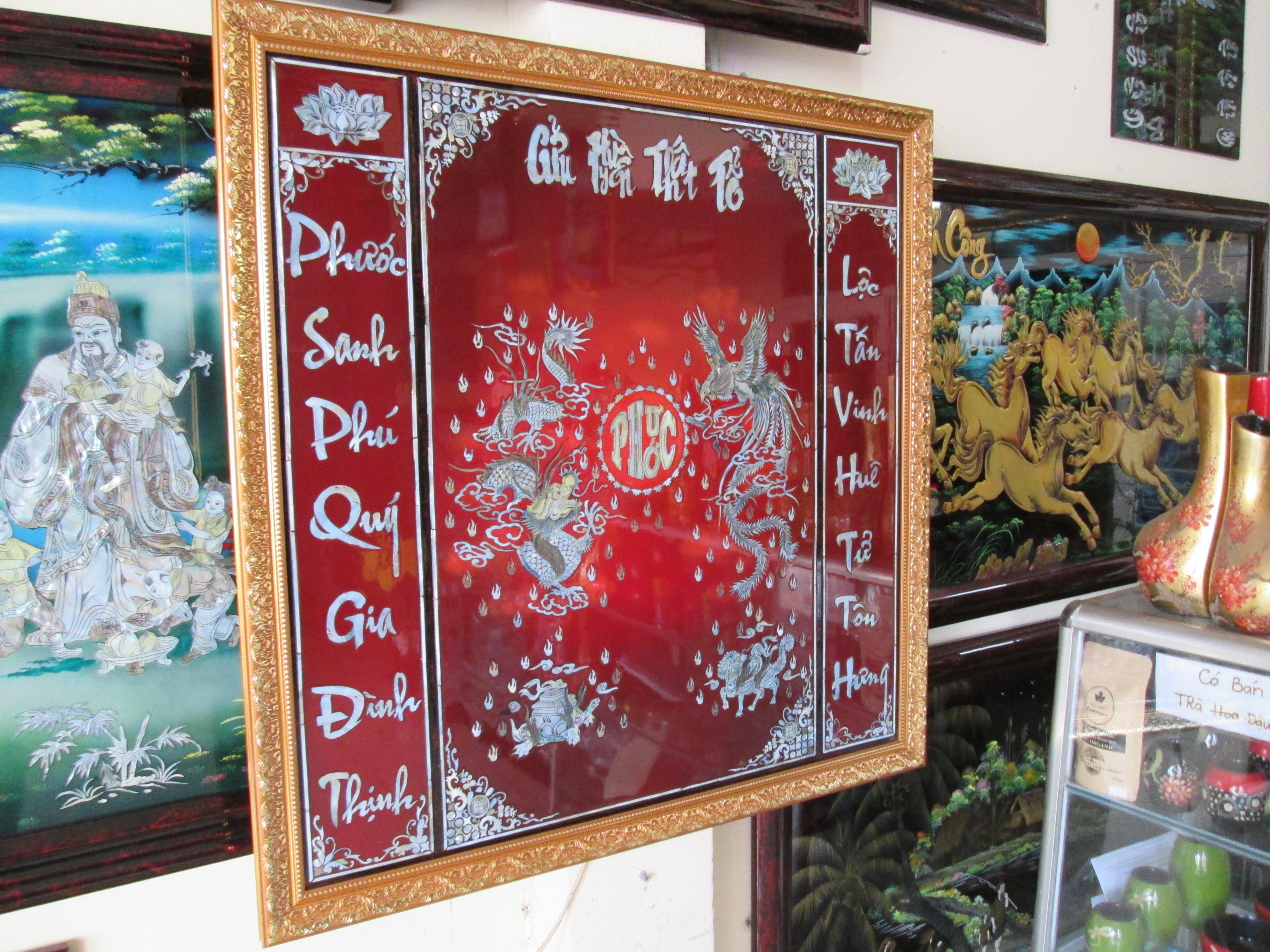 Tranh liễn thờ - Cửu huyền thất tổ, chủ đề Tứ Linh cẩn ốc mang đến tài lộc, thịnh vượng, bình an, tranh cỡ nhỏ kích thước 88x88cm, thích hợp cho mọi không gian phòng thờ