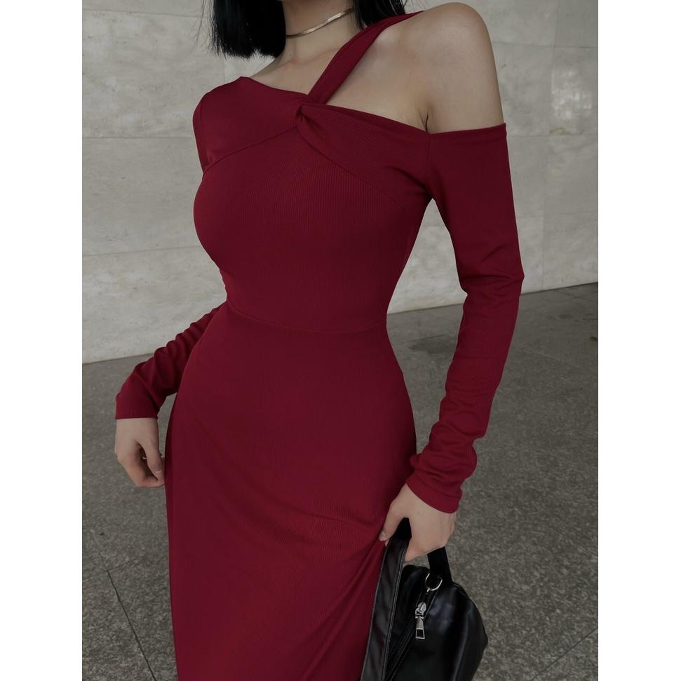 Đầm Body Thun Gân Cao Cấp Lệch Vai Tay Dài Thiết Kế Màu Đỏ TACARA DRESS