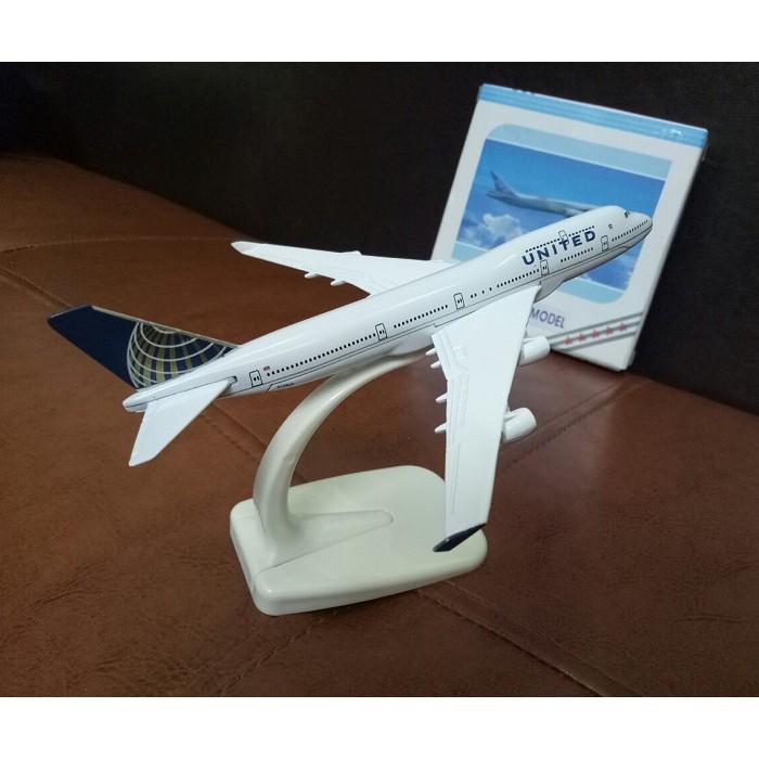 Mô hình máy bay tĩnh B747 United Airlines 16cm