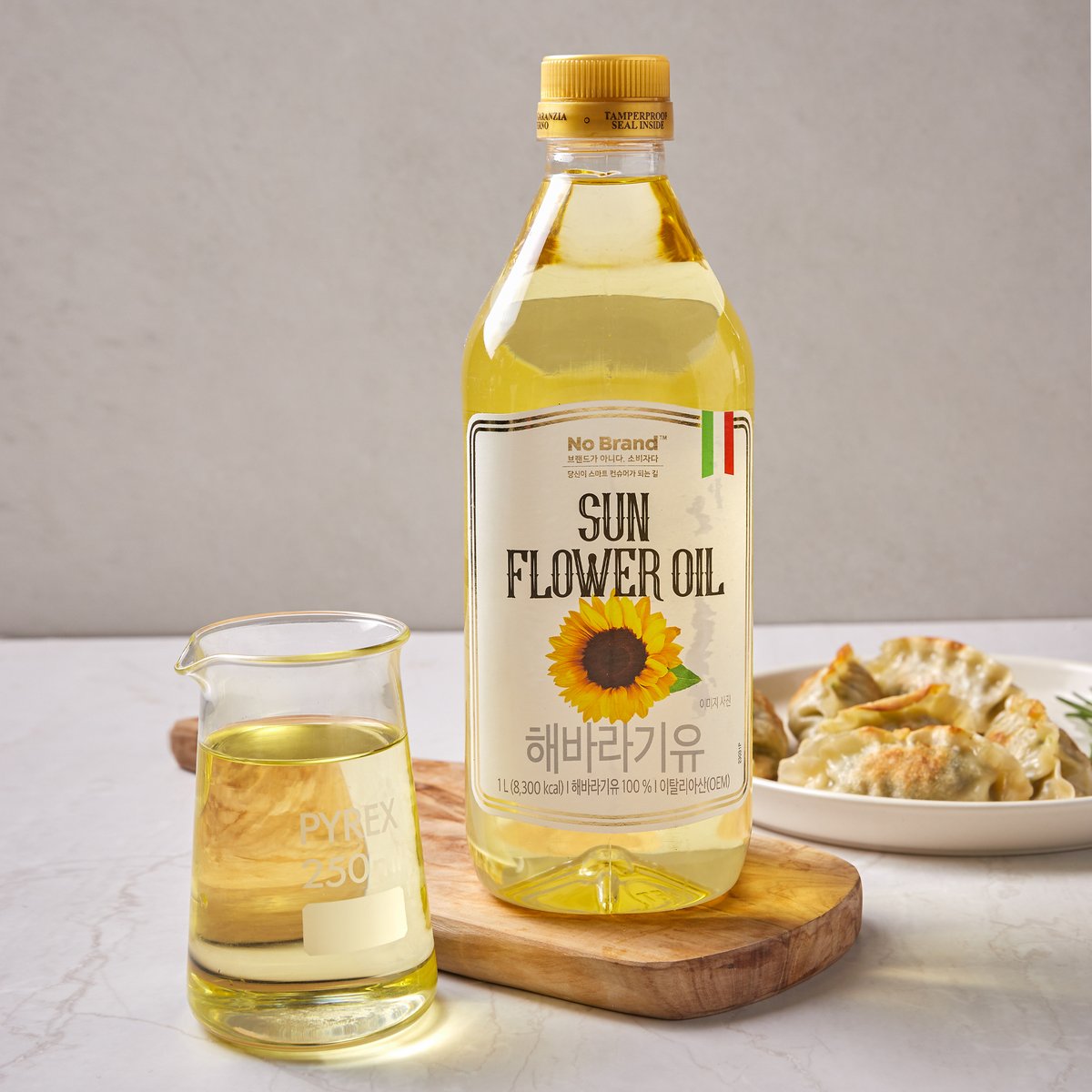Dầu Hướng Dương Nguyên Chất No Brand 1L