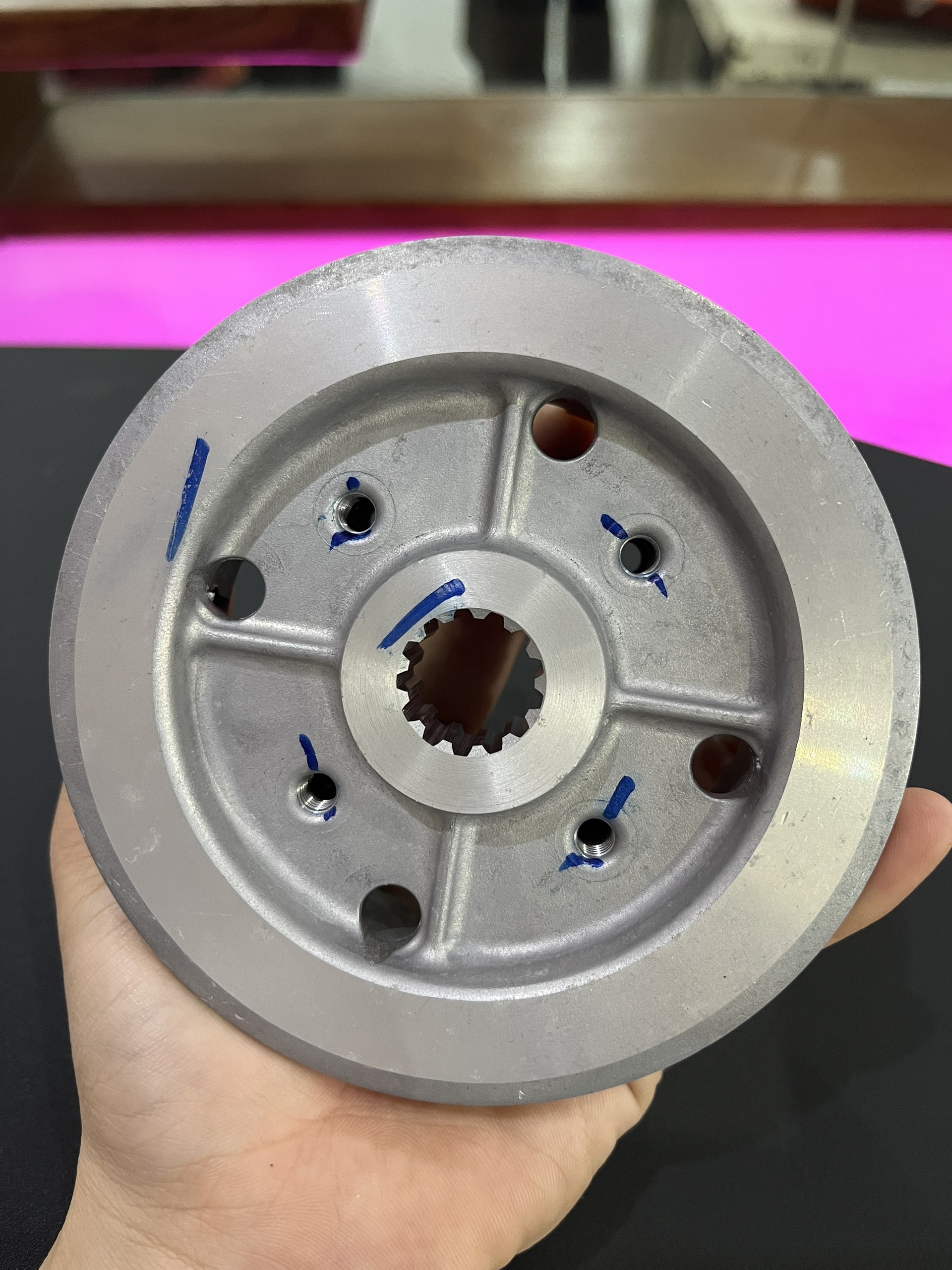 Nồi ly hợp thứ cấp, đế nhôm trong xe Exciter 135 có tay côn chính hãng YAMAHA