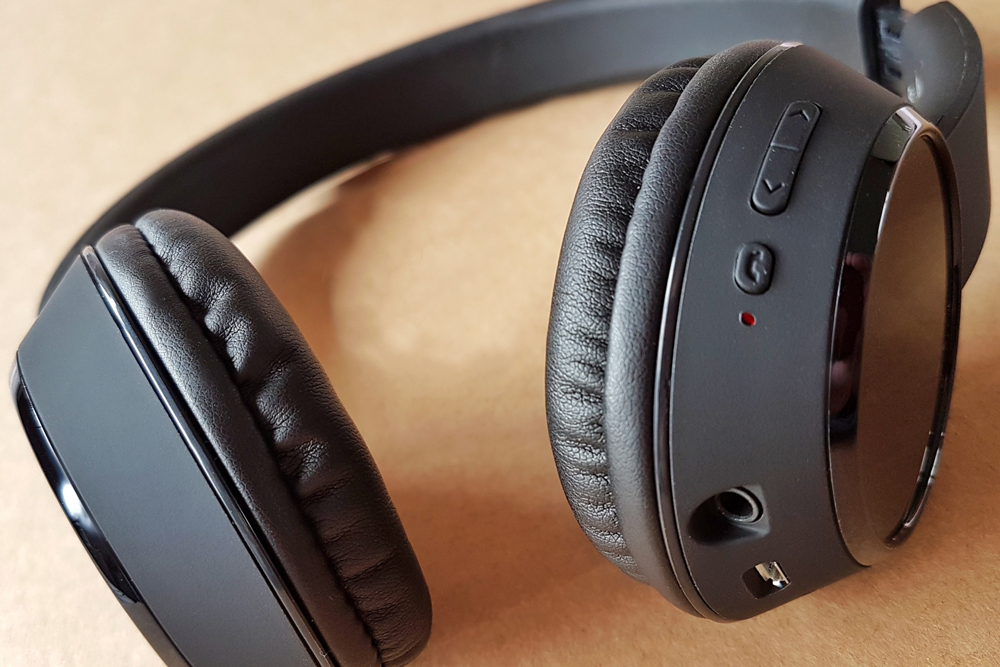 Tai nghe Bluetooth iFrogz Coda
