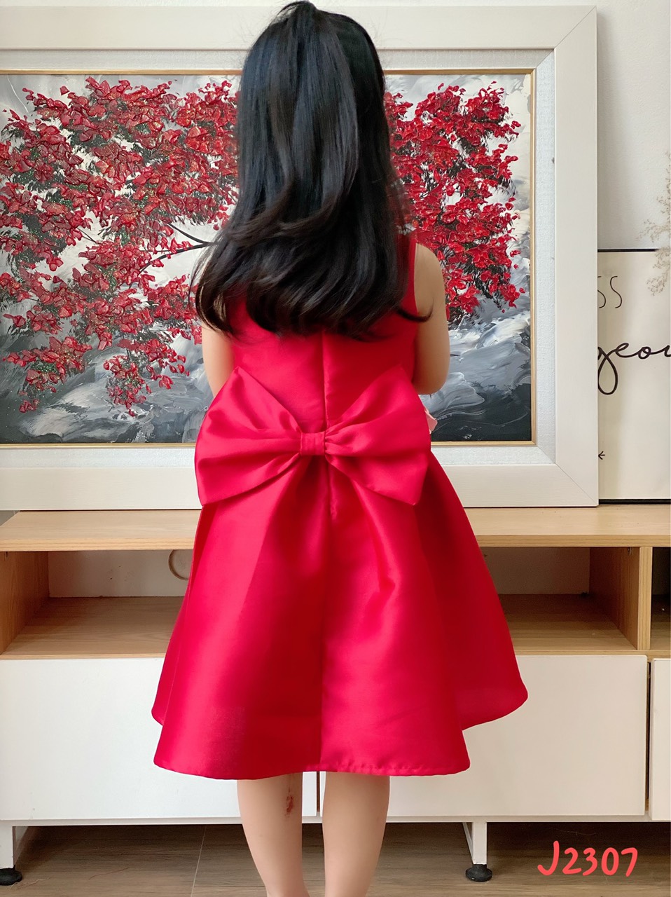 ĐẦM ĐỎ KẾT HOA CÚC ĐIỆU ĐÀ