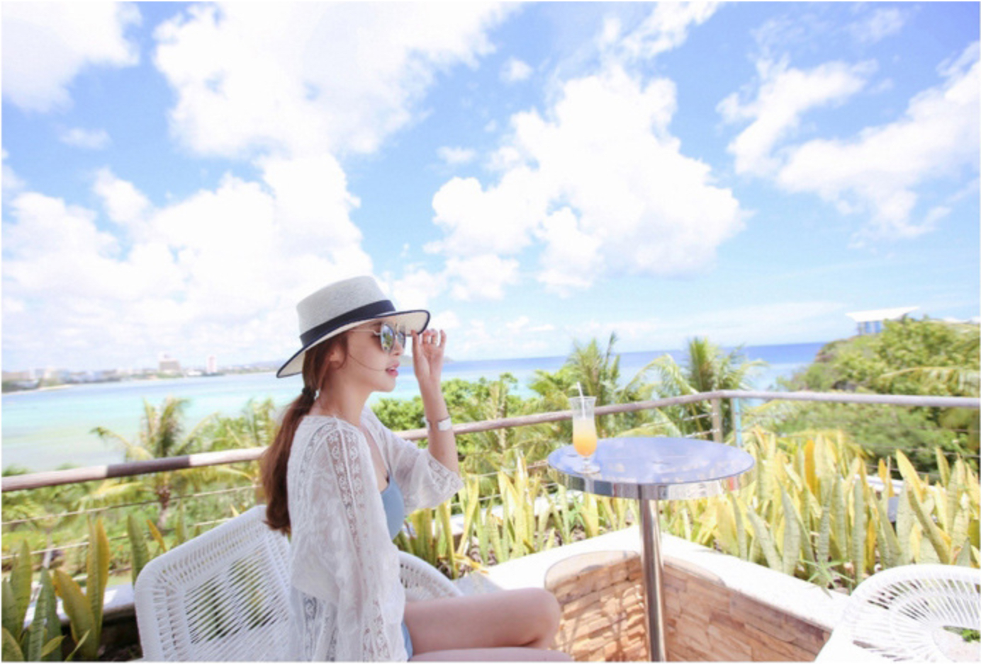 Áo ren lưới đi biển choàng khoác ngoài bikini màu trắng dáng dài tiểu thư phong cách Hàn hot trend - A03