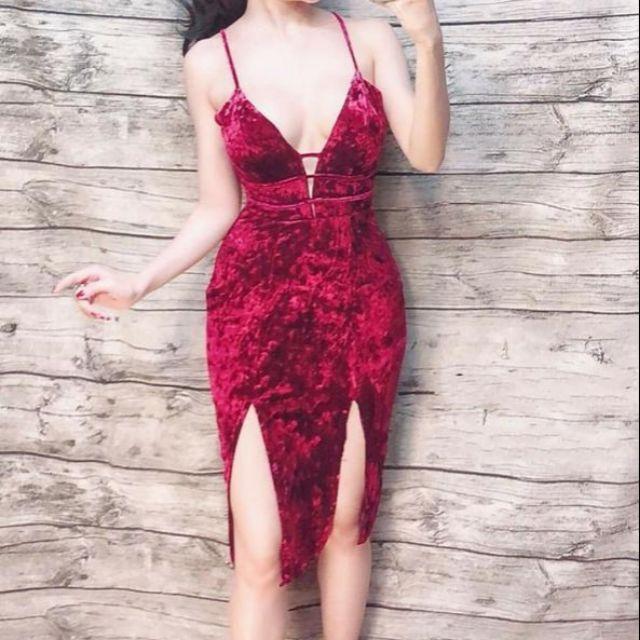 Đầm body hở ngực