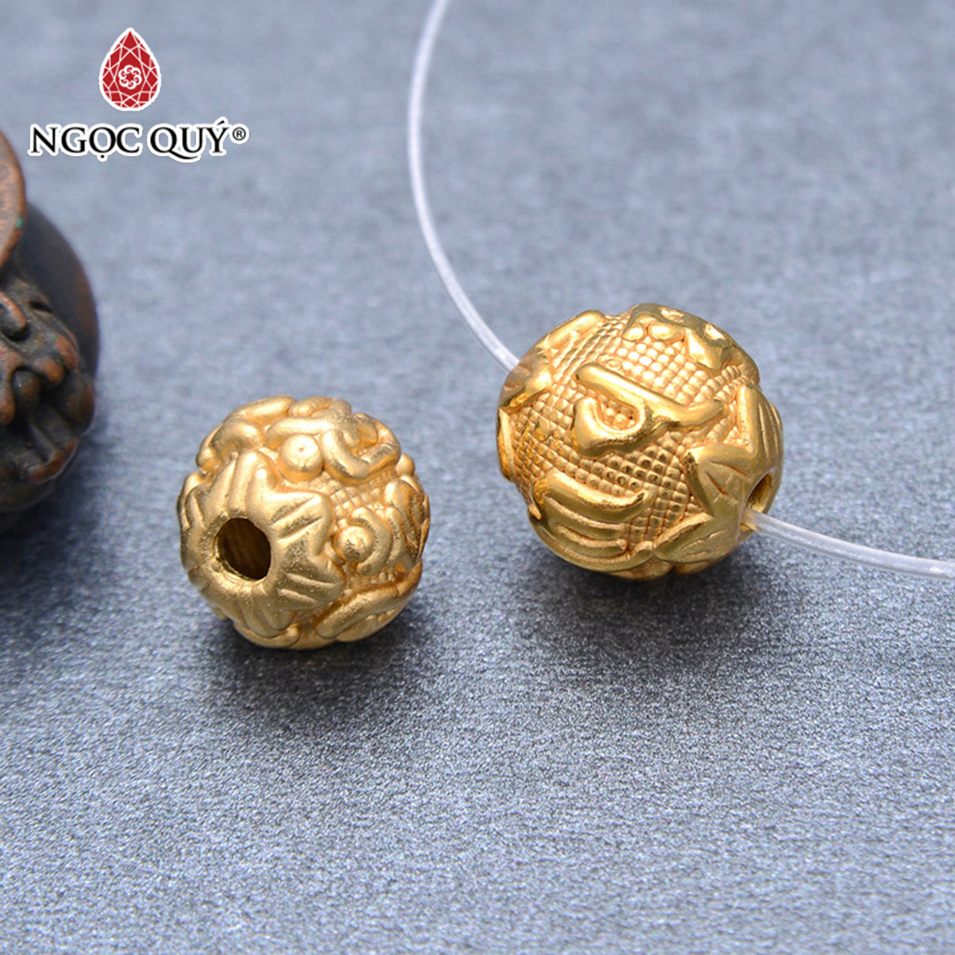 Charm bạc lục tự mạ vàng xỏ ngang - Ngọc Quý Gemstones