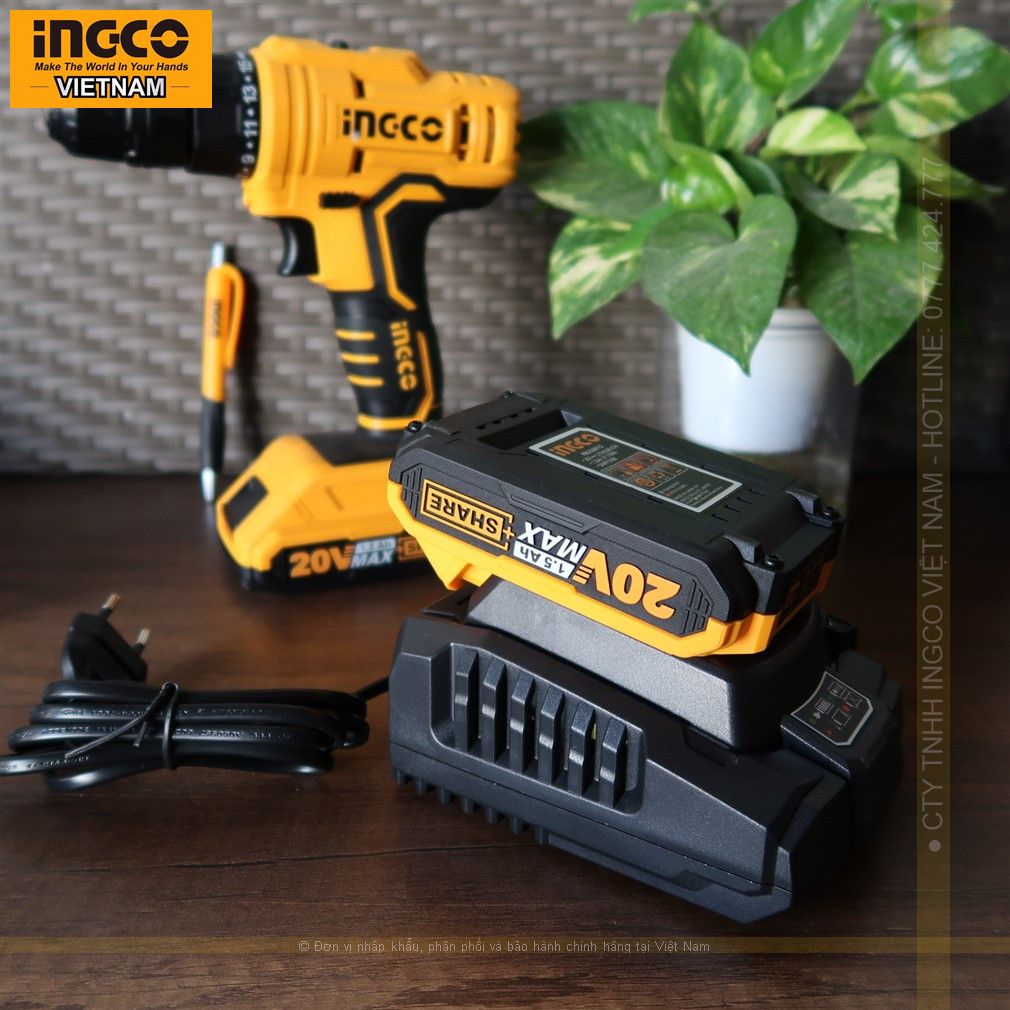 Máy khoan pin 20V INGCO CDLI20012 gồm 2 pin 20V 1.5Ah và sạc, đựng trong hộp nhựa.