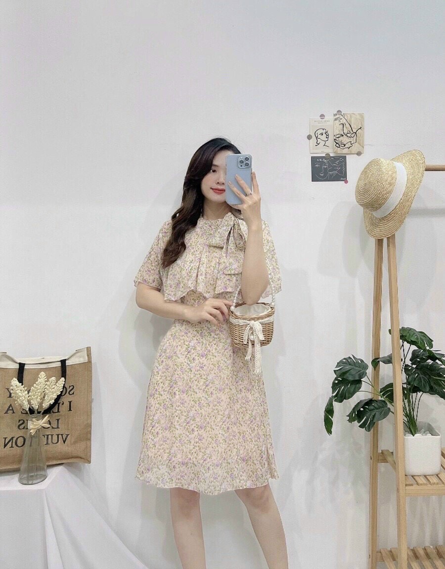 ĐẦM HOA THIẾT KỂ NƠ ĐÍNH CỔ DÁNG XÒE - Hình Shop Chụp