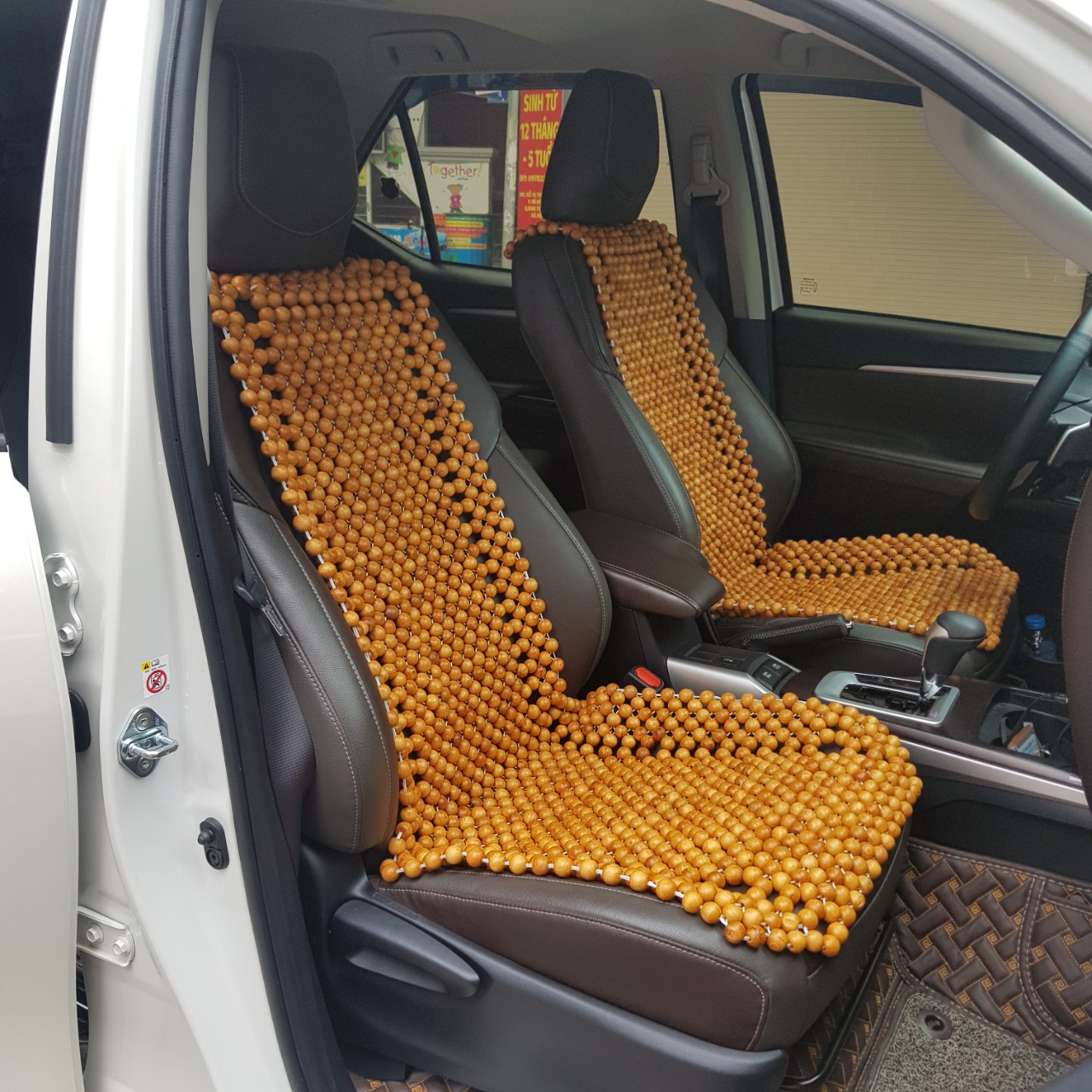 Đệm lót ghế ô tô hạt gỗ Pơ Mu 100% tự nhiên tựa lưng massage trên ô tô, xe hơi