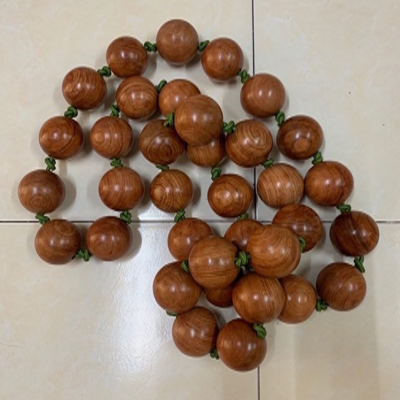 Vòng lắc eo hạt gỗ Hương hạt 6cm - Mian.vn ( hình thật )