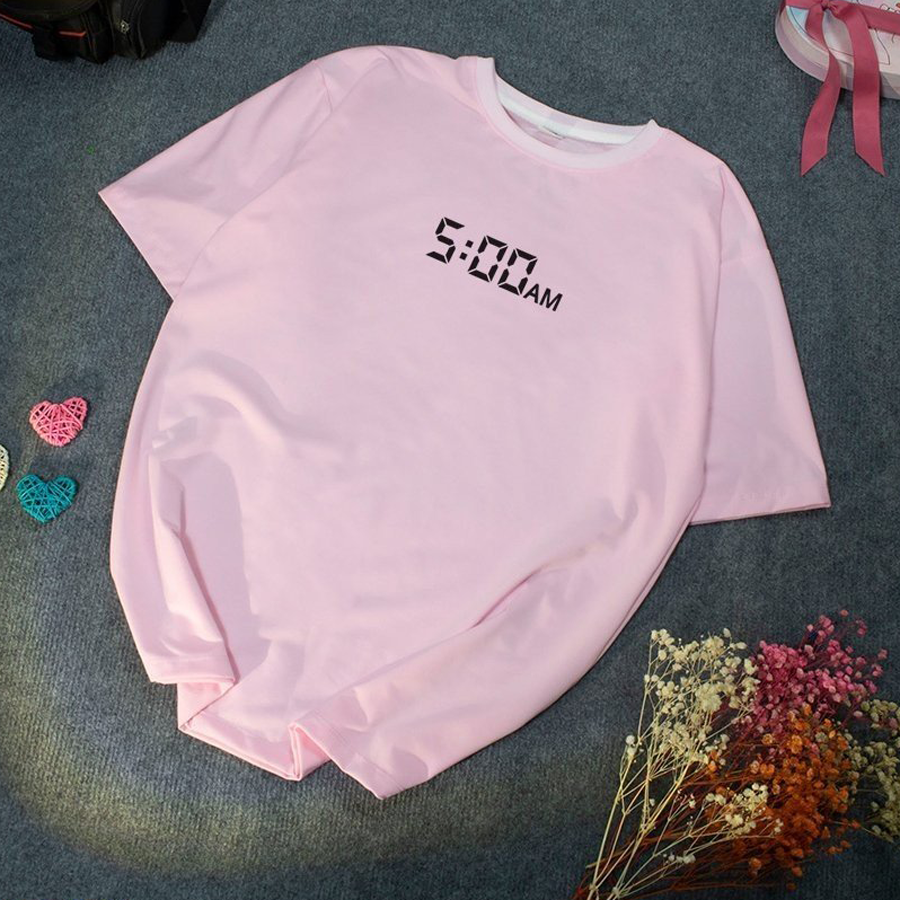 Áo Thun Nữ Tay Lỡ Màu Xanh Rêu In Số 5h Sáng AM Áo Phông Nữ Đẹp Local Brand DLX