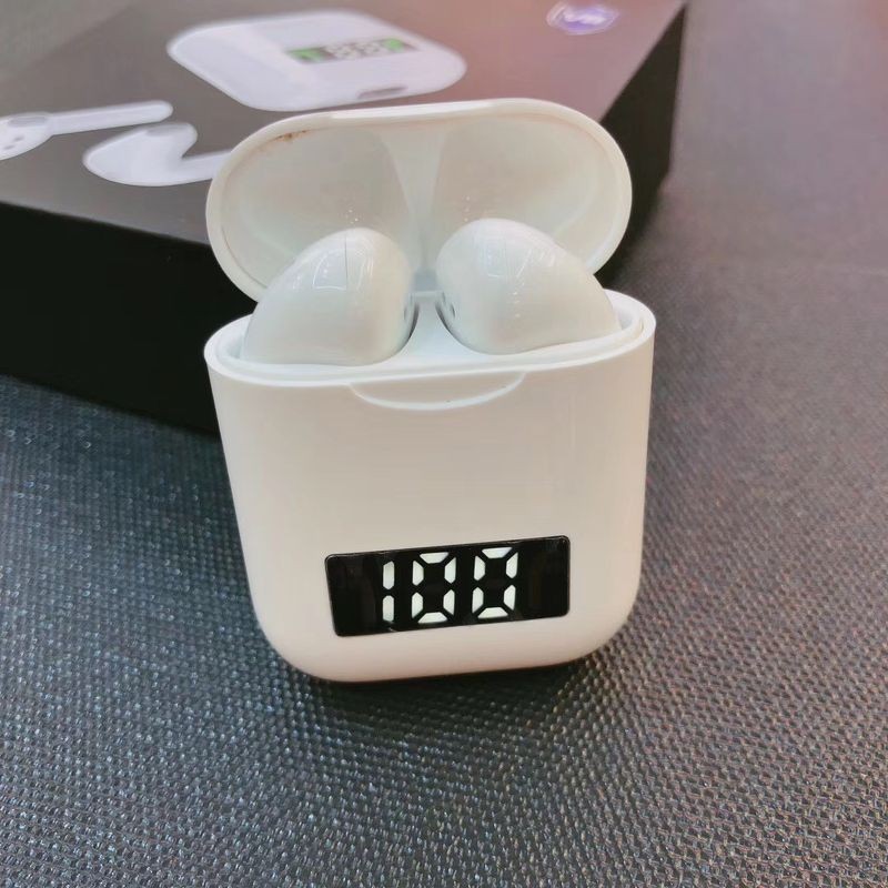 Tai Nghe Bluetooth i99 kết nối 5.0 Màn Hình LED Kỹ Thuật Số  Hiển Thị Công Suất - Kèm Dock sạc - Tặng ốp bảo vệ silicol  - Hàng nhâp khẩu