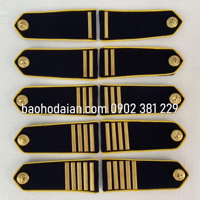 Cầu vai bảo vệ viền vàng gạch đồng, sao đồng