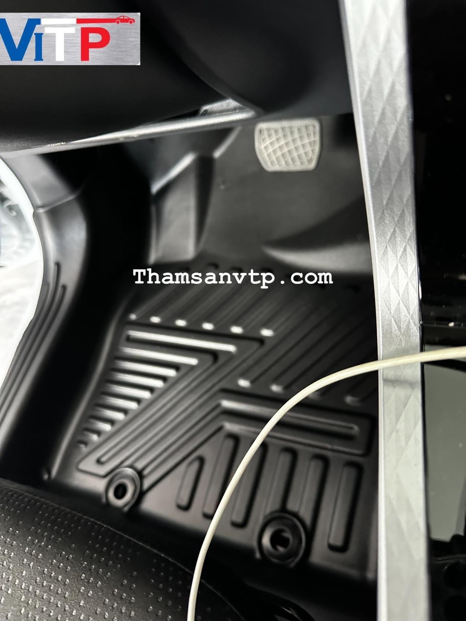 Thảm Sàn ViTP Toyota Veloz Cross full Tràn Viền Bậc Cửa