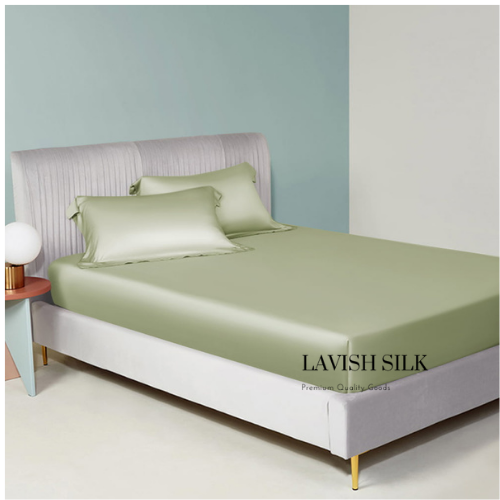 ( Màu mới )Trọn Bộ Ga Gối Lụa Kèm Chăn Sẵn Ruột + Tặng Bộ Quà Tặng Lavish Silk Cao Cấp - Xanh Mạ Non