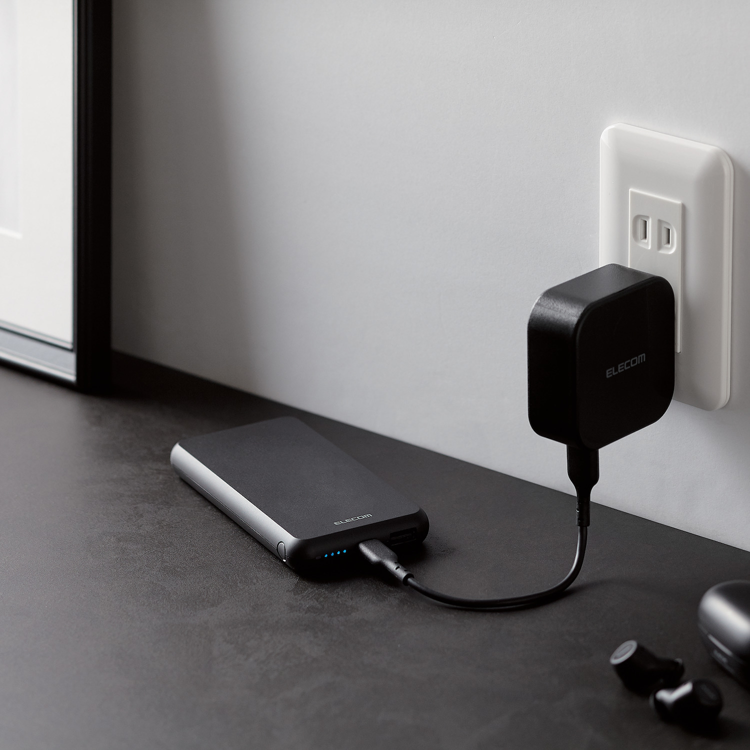 Pin sạc dự phòng 2 cổng USB A & TypeC 15W 10.000mAh sạc nhanh 3A Elecom DE-C38-10000 - Hàng chính hãng