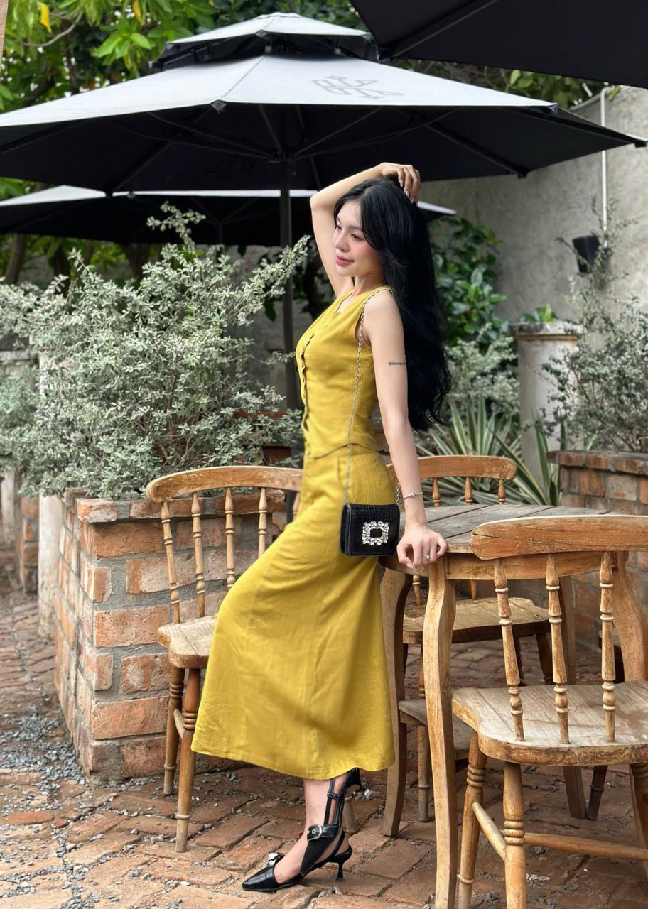 Set áo ghi lê 6 nút kèm chân váy dài
