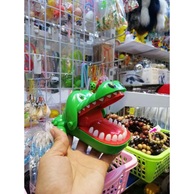ĐỒ CHƠI CÁ SẤU CẠP RĂNG
