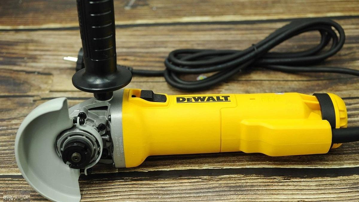 MÁY MÀI GÓC 1.010W 100MM DEWALT DWE8300S-B1- HÀNG CHÍNH HÃNG