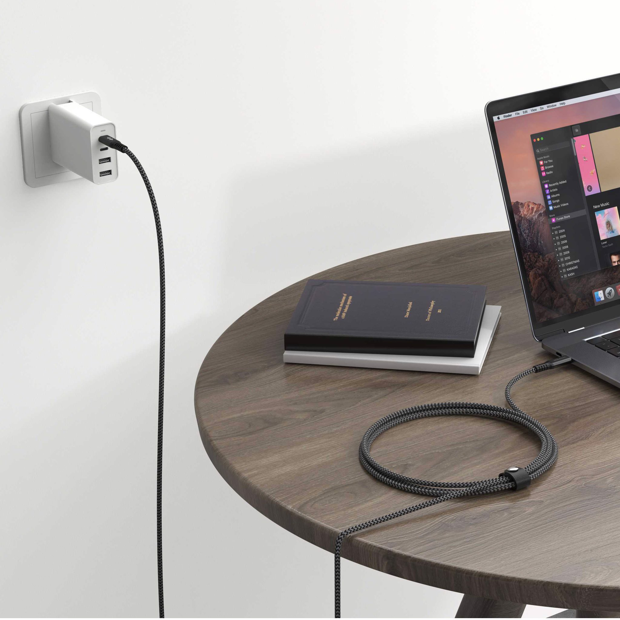 Cáp USB-C To USB-C 2M HyperDrive Data &amp; Charging 10GBPS + 100W Chiều dài 2M, đảm bảo công suất sạc nhanh  - Hàng Chính Hãng