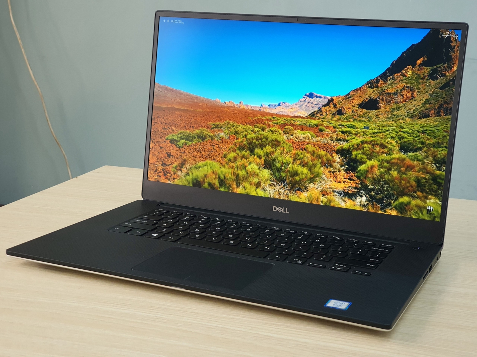 Dell Precision 5540 Core i9 Ram 16gb, SSD NVME 512gb Card T2000 15.6inch IPS - Hàng Chính Hãng