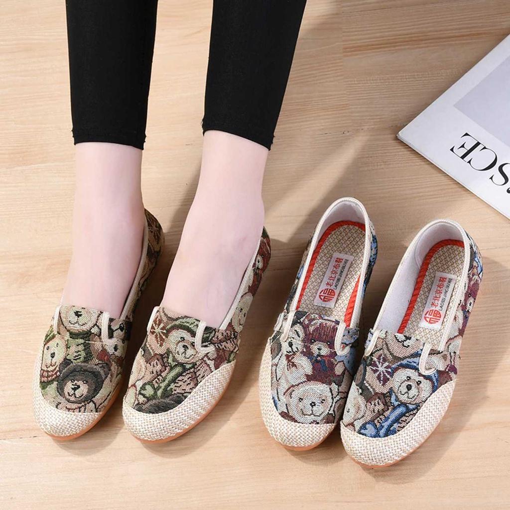 Spring and summer new style old Beijing cloth shoes girls Korean casual shoes with one foot breathable lazy canvas shoes girls