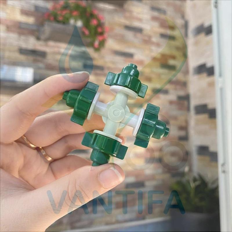 Béc phun sương 4 hướng chuyên tưới lan