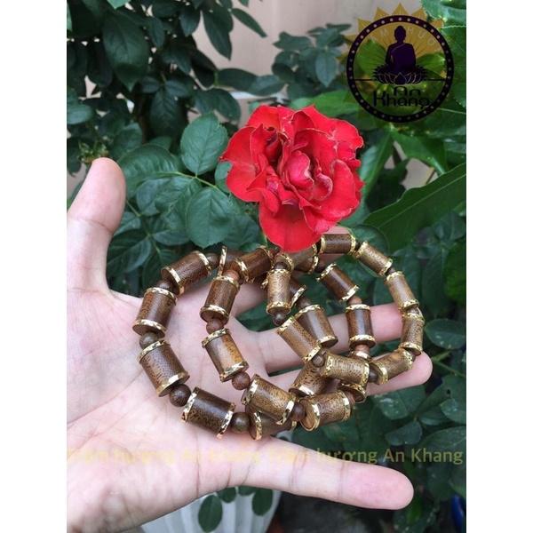 Vòng tay trầm hương tốc tự nhiên