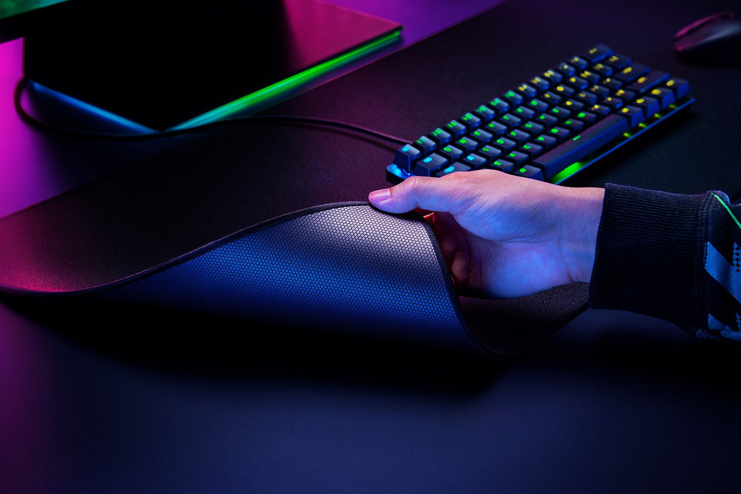 Miếng lót chuột Razer Strider [Mới, Hàng chính hãng