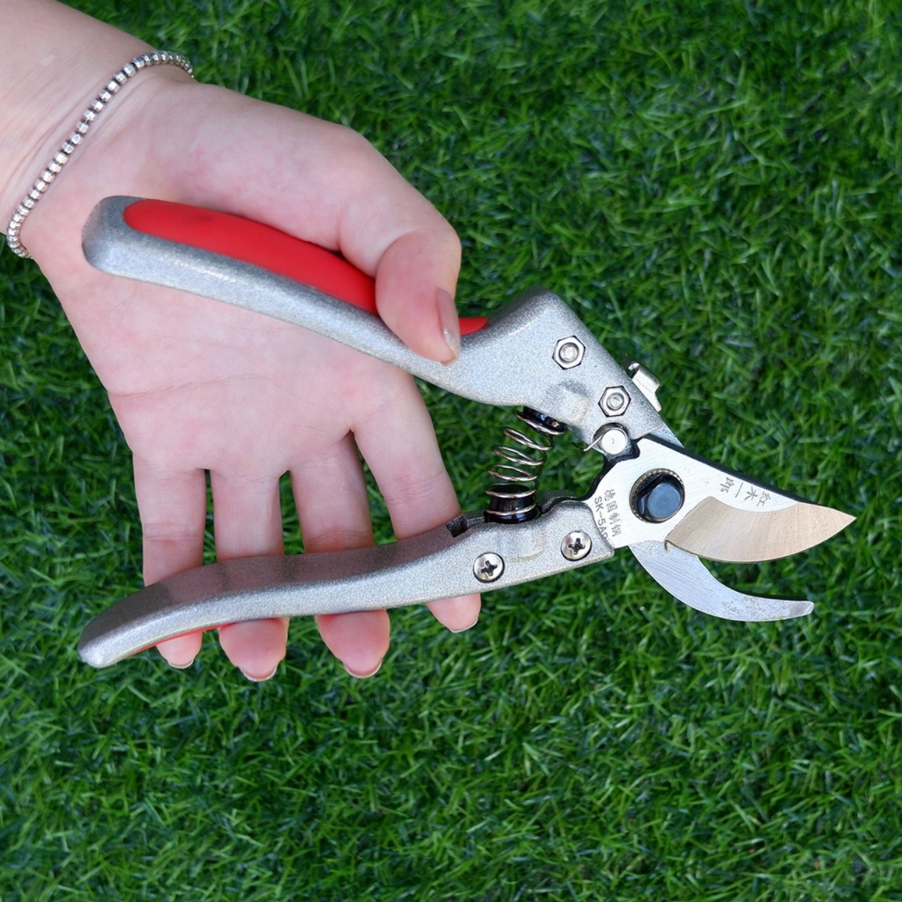 Kéo cắt tỉa cây cành SADA 210 nhật bản siêu cứng hàng cao câp