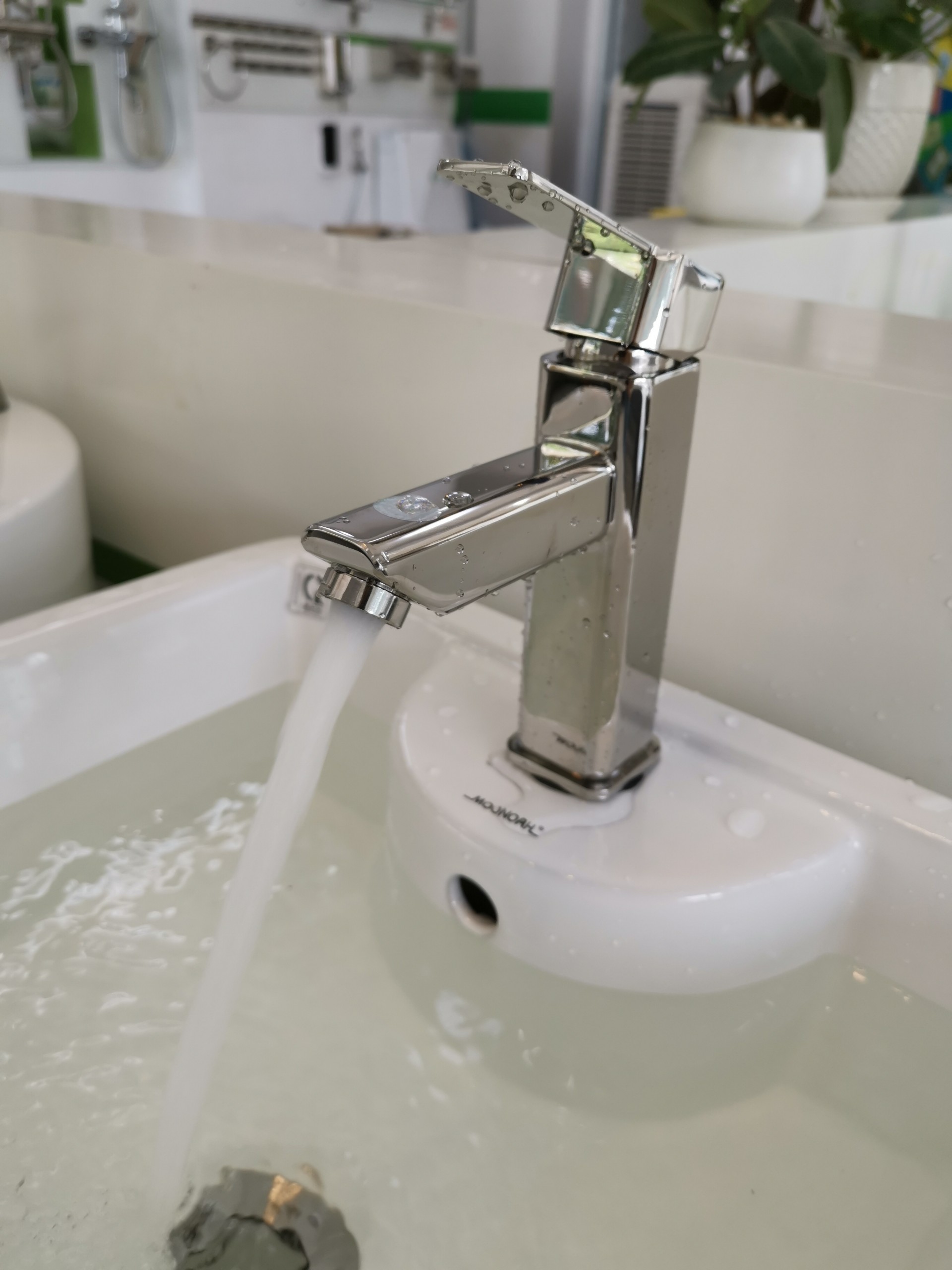 Vòi lavabo nóng lạnh inox 304 cao cấp