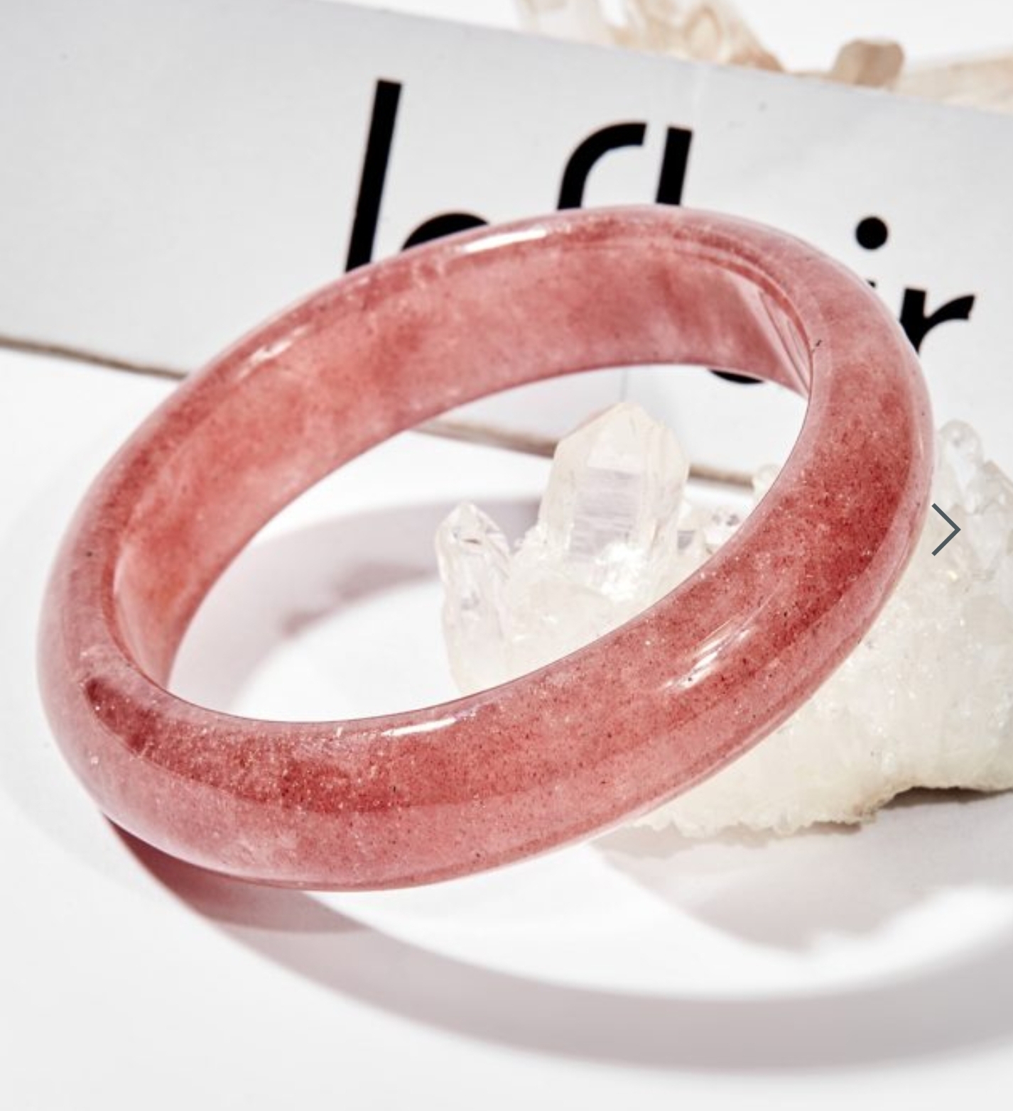 Vòng Tay Thạch Anh Dâu Bản Lớn 56 mm