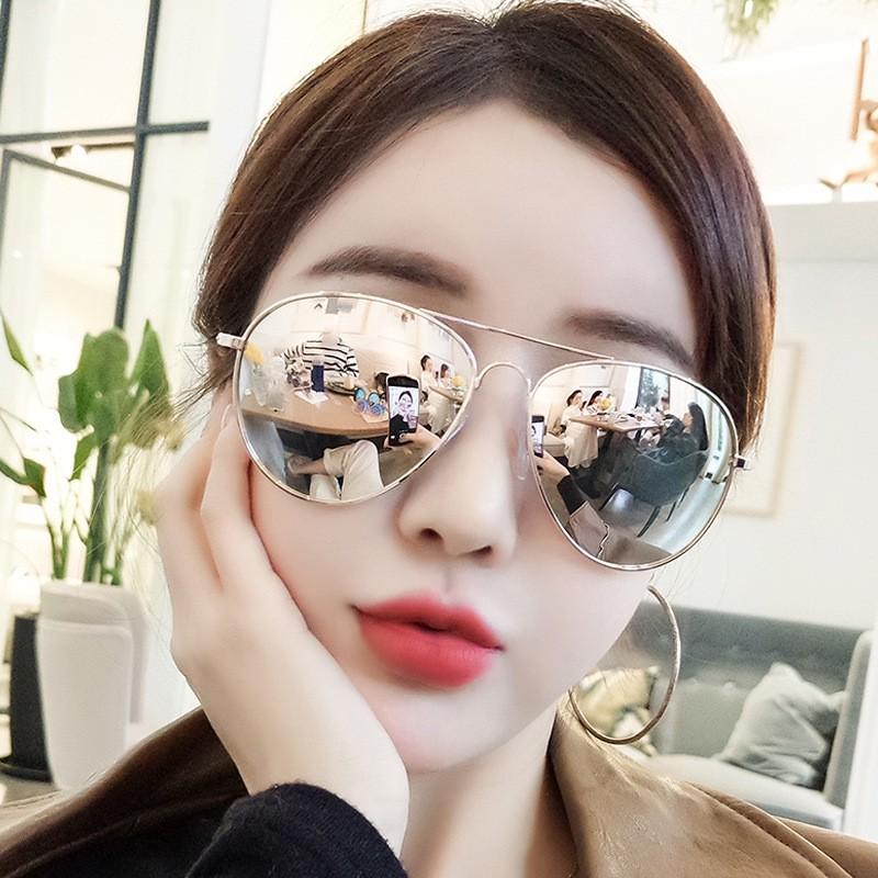 Kính râm nữ kính mát thời trang gọng kính mầu vàng nhạt mắt kính phân cực