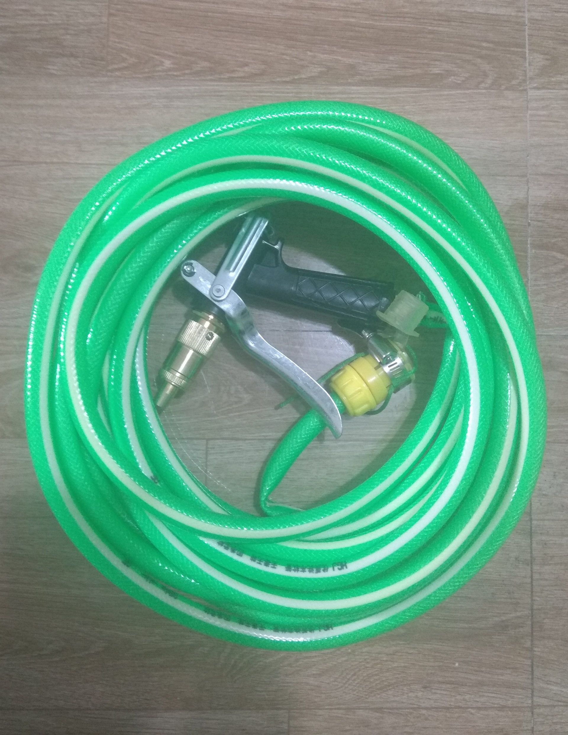 Vòi xịt rửa xe, tưới cây cao áp kèm dây